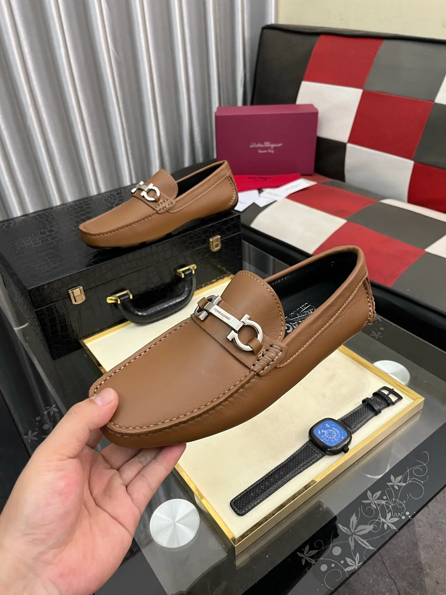 Men's shoes 💰560⌚️⌚️ Ferragamo [Ferragamo] new high-end quality framed shoes. The style is luxurious and elegant, with equal emphasis on practicality and style. We pay special attention to quality and details. The shoe last leather, workmanship and comfort are not inferior! Material: Imported first-layer soft cowhide leather upper ➕Genuine leather lining, code number: 38-446️⃣colors available